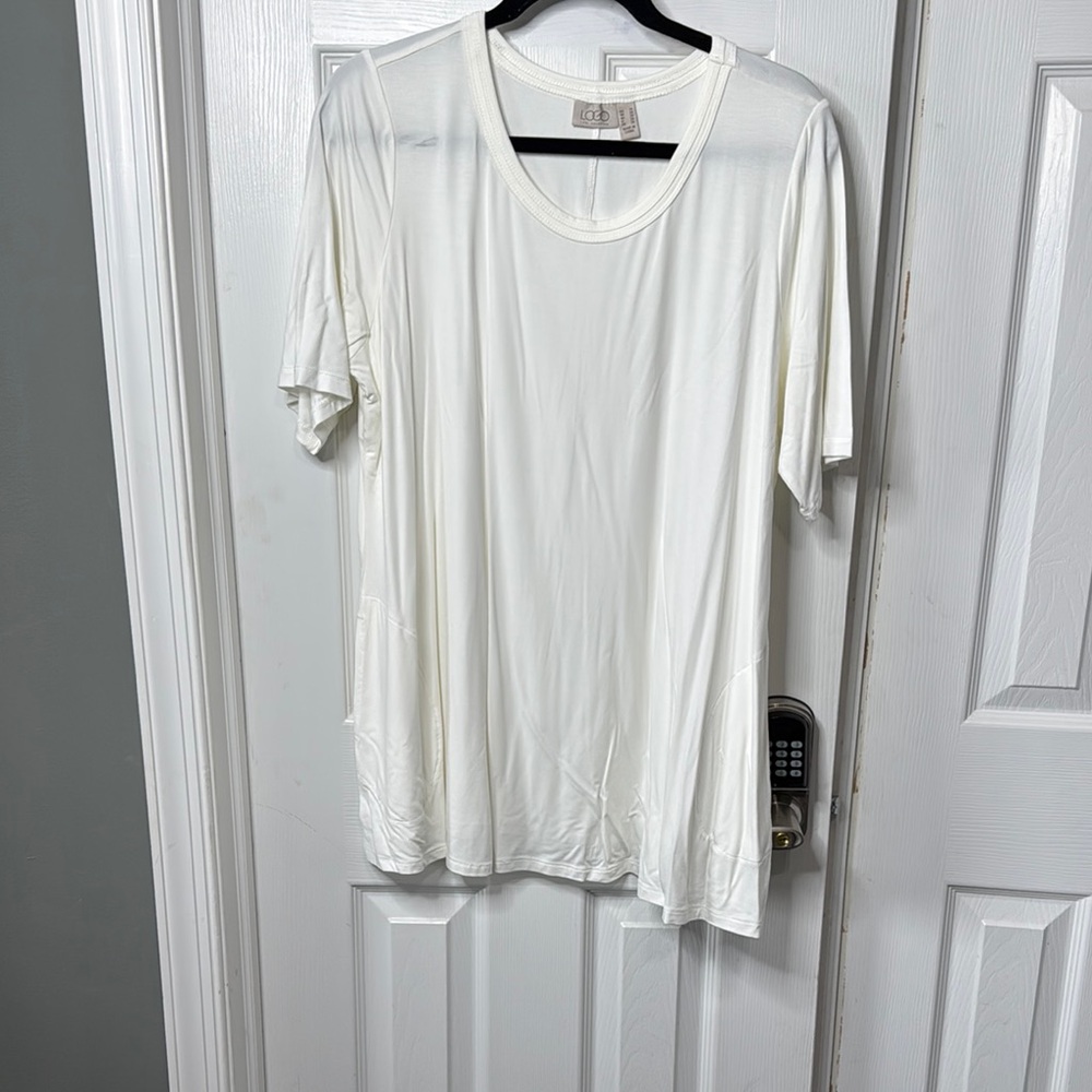 LOGO by Lori Goldstein Cream Relaxed Short Sleeve Tee